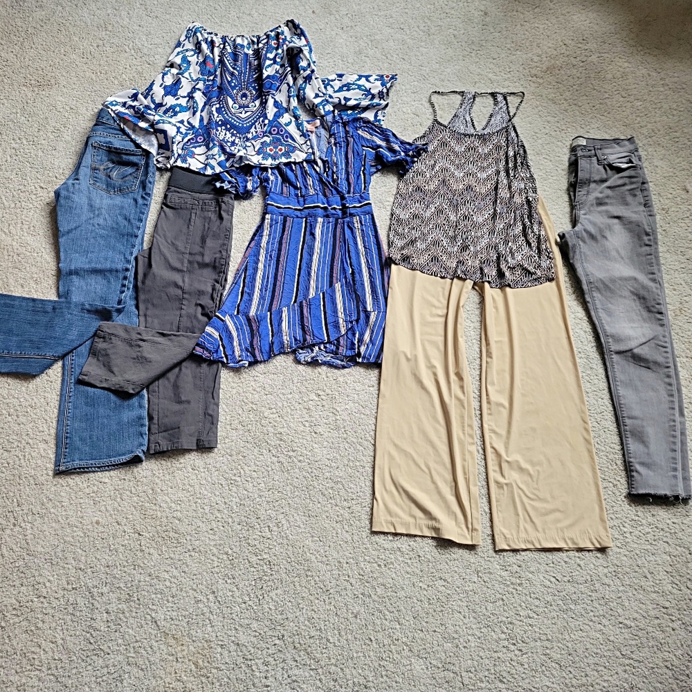 7 Stylish Women's Clothing Bundle Mini Capsule Wardrobe Starter Express Vera S 4